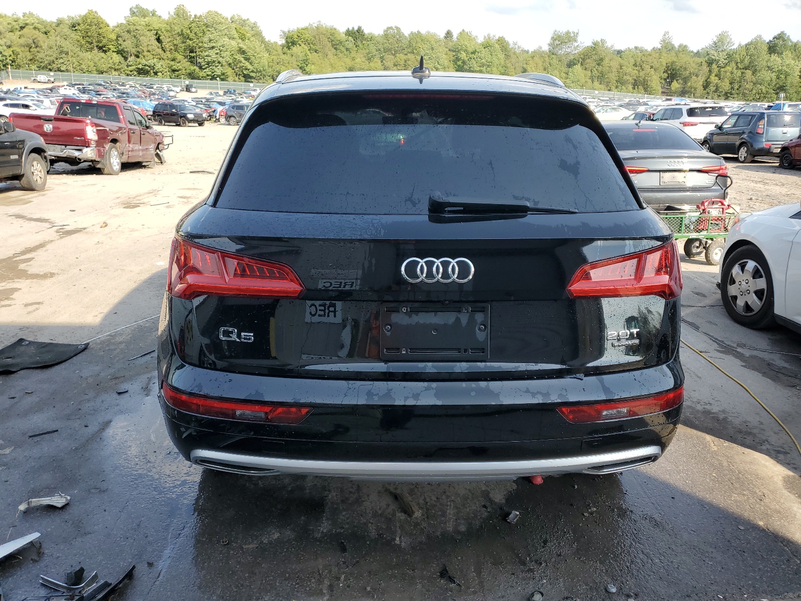 WA1ANAFY0J2175129 2018 Audi Q5 Premium