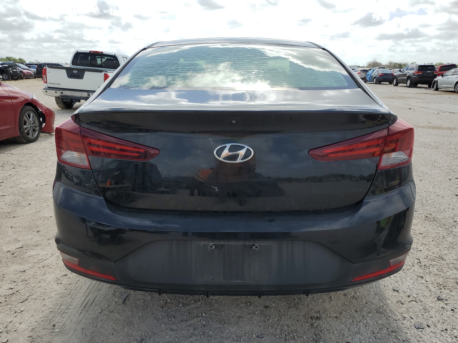 5NPD74LF6KH405824 2019 Hyundai Elantra Se