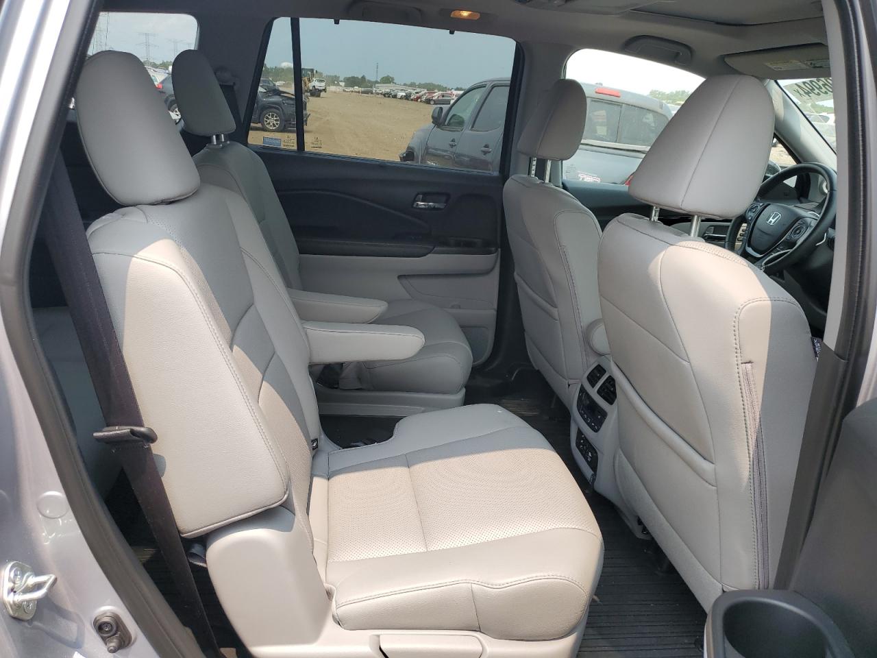 2016 Honda Pilot Elite VIN: 5FNYF6H0XGB007610 Lot: 63696994