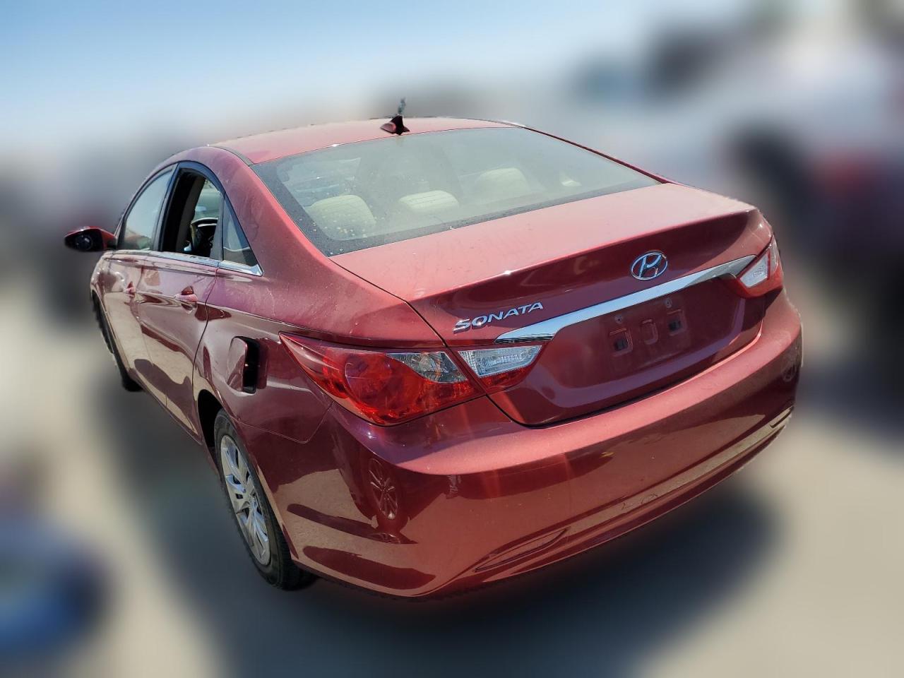 2012 Hyundai Sonata - Image 2