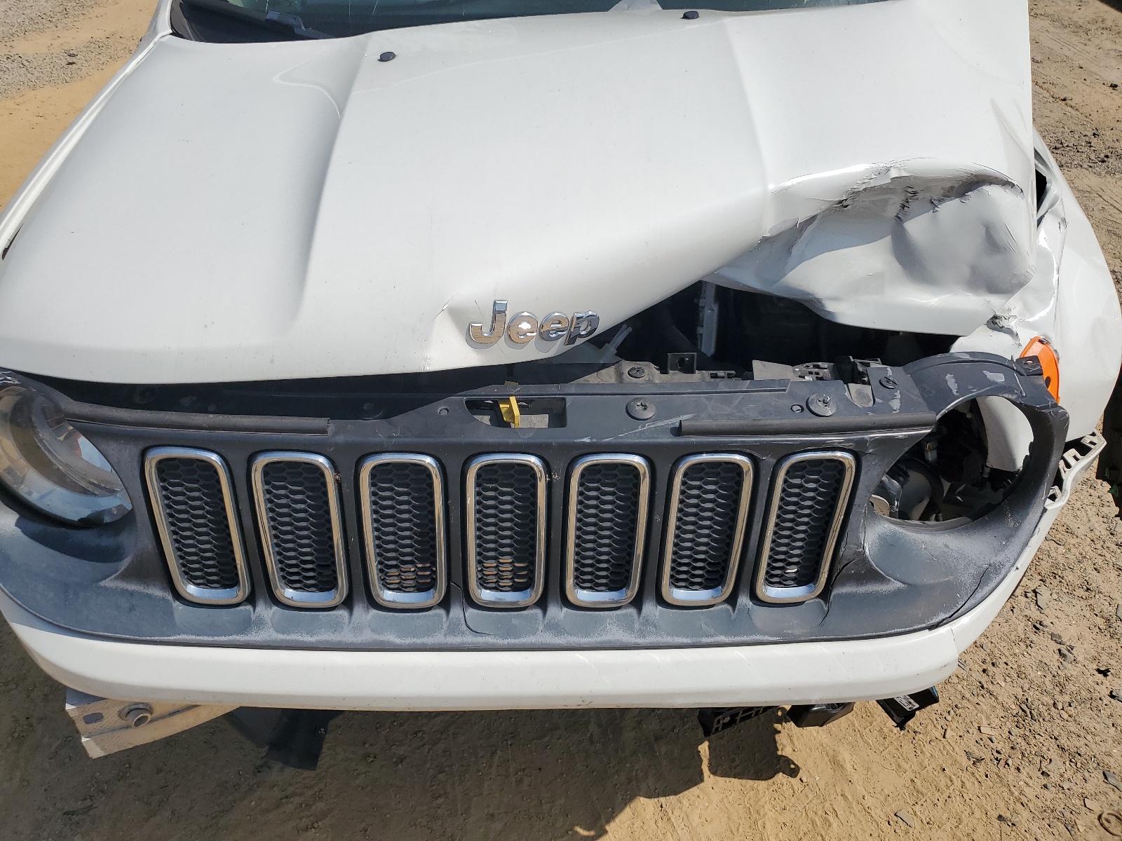 ZACCJAAT7GPD19683 2016 Jeep Renegade Sport