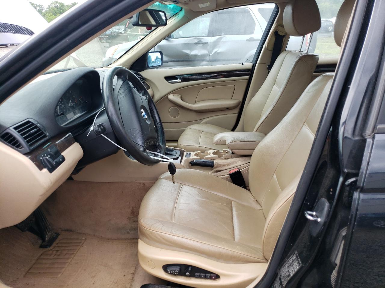 2003 BMW 325 Xi VIN: WBAEU33463PM57950 Lot: 62261984