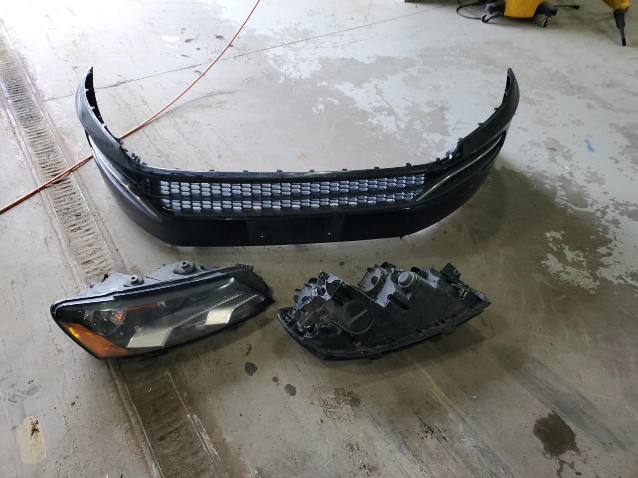 2012 Volkswagen Passat Se VIN: 1VWBP7A32CC066992 Lot: 61328144