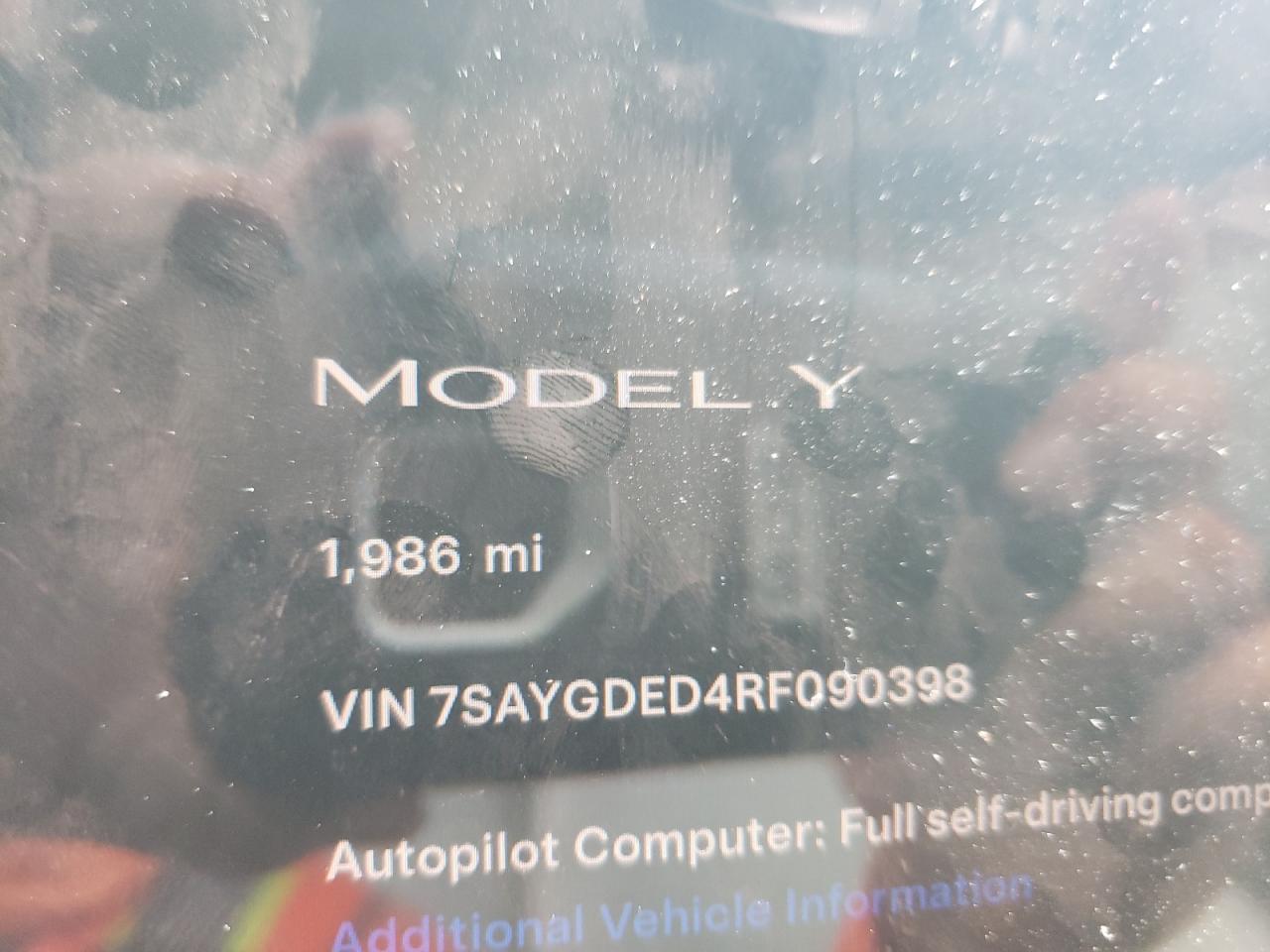 7SAYGDED4RF090398 Tesla Model Y  9