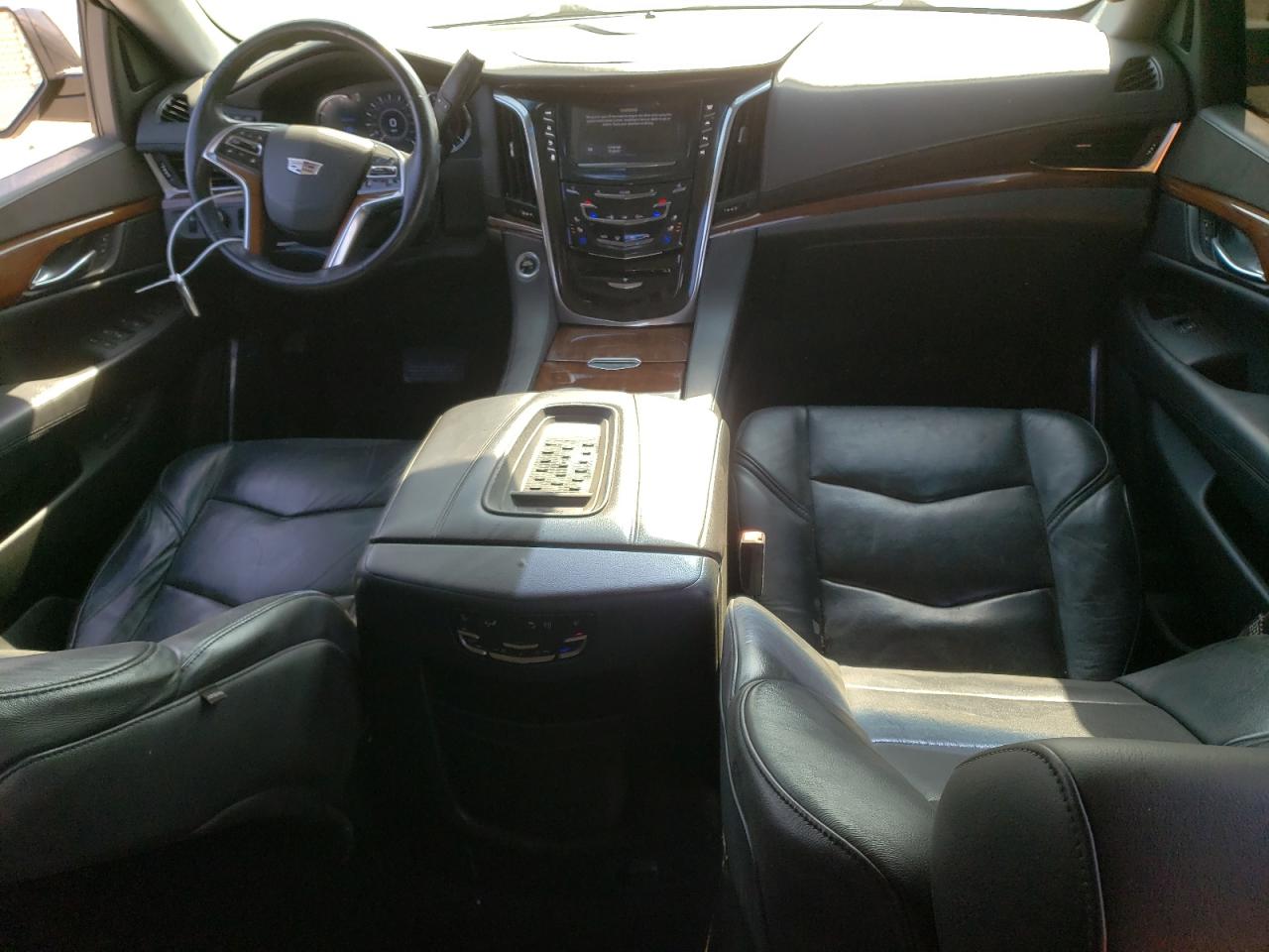 1GYS3BKJ1HR359537 2017 Cadillac Escalade Luxury