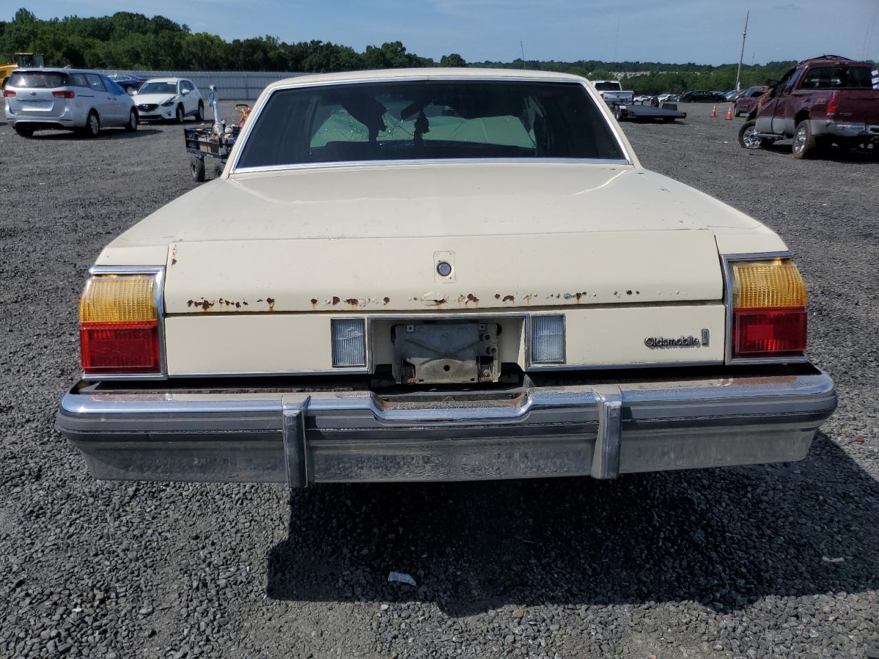 1985 Oldsmobile Delta 88 Royale VIN: 1G3BN69Y8FY384593 Lot: 62885694