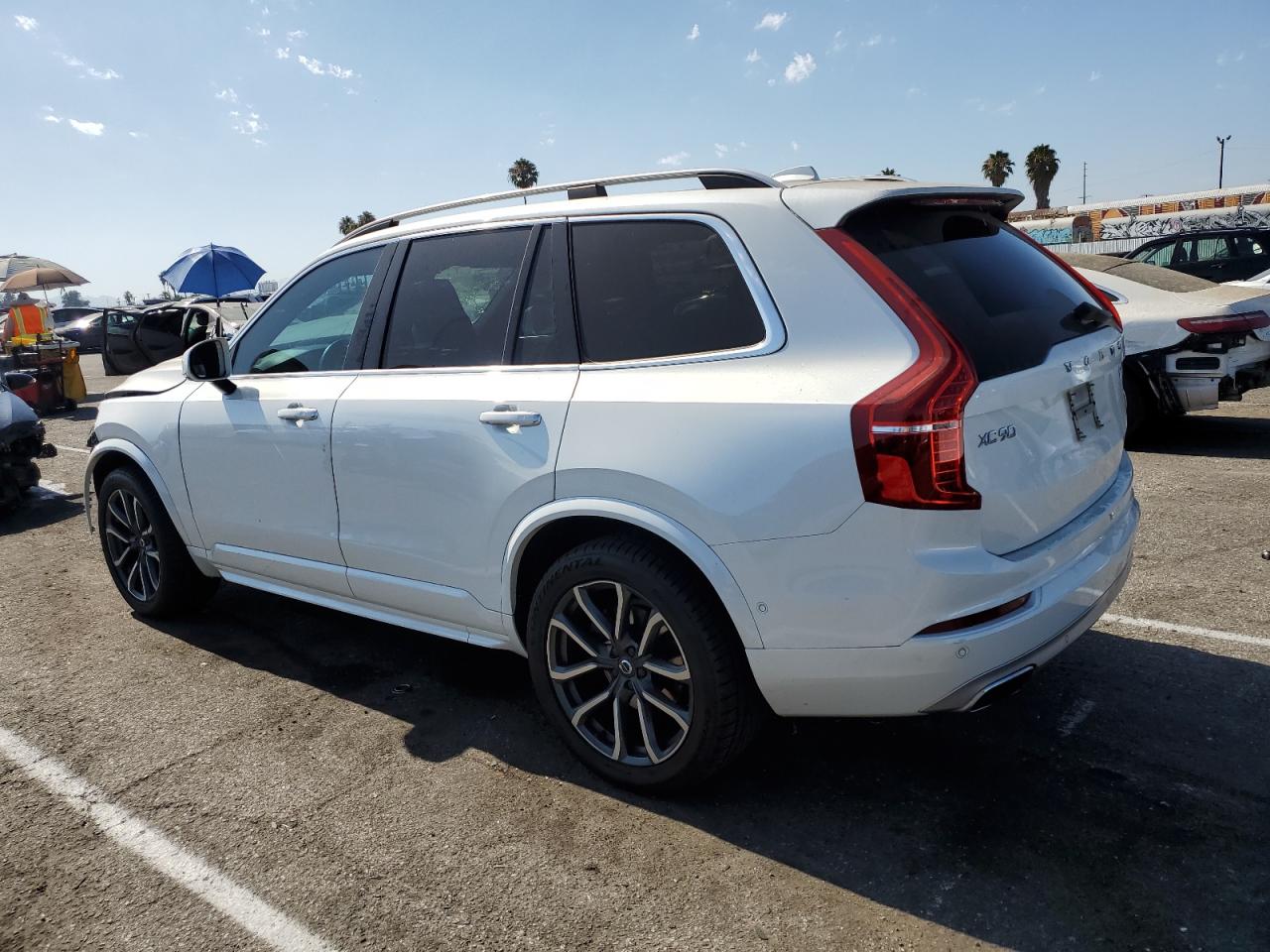 YV4A22PK6J1321003 2018 VOLVO XC90 - Image 2