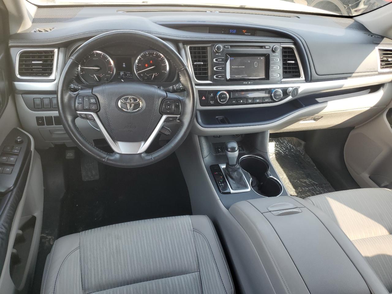 2015 Toyota Highlander Le VIN: 5TDBKRFH2FS160083 Lot: 63355104