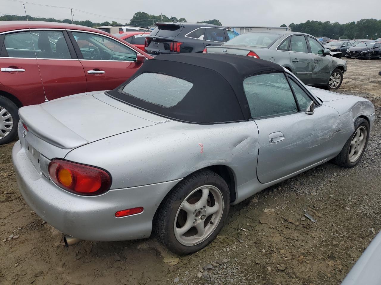 1999 Mazda Mx-5 Miata VIN: JM1NB3530X0120198 Lot: 63921274