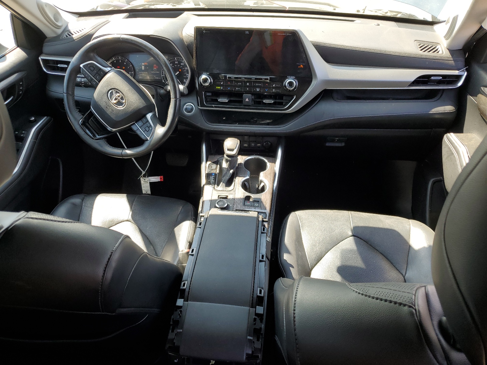 5TDFZRBH6MS158384 2021 Toyota Highlander Platinum