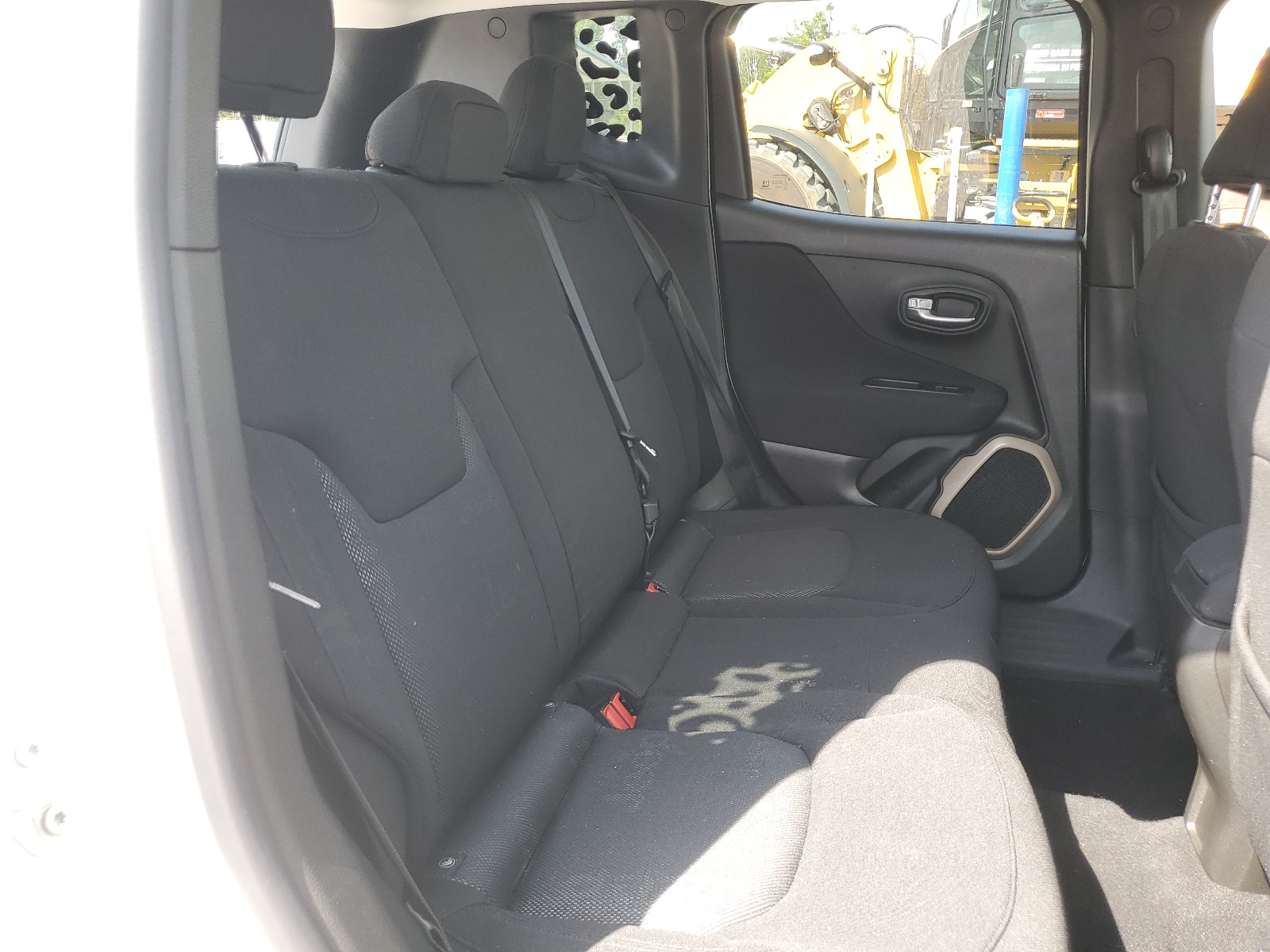 ZACCJBBT2GPD74093 2016 Jeep Renegade Latitude