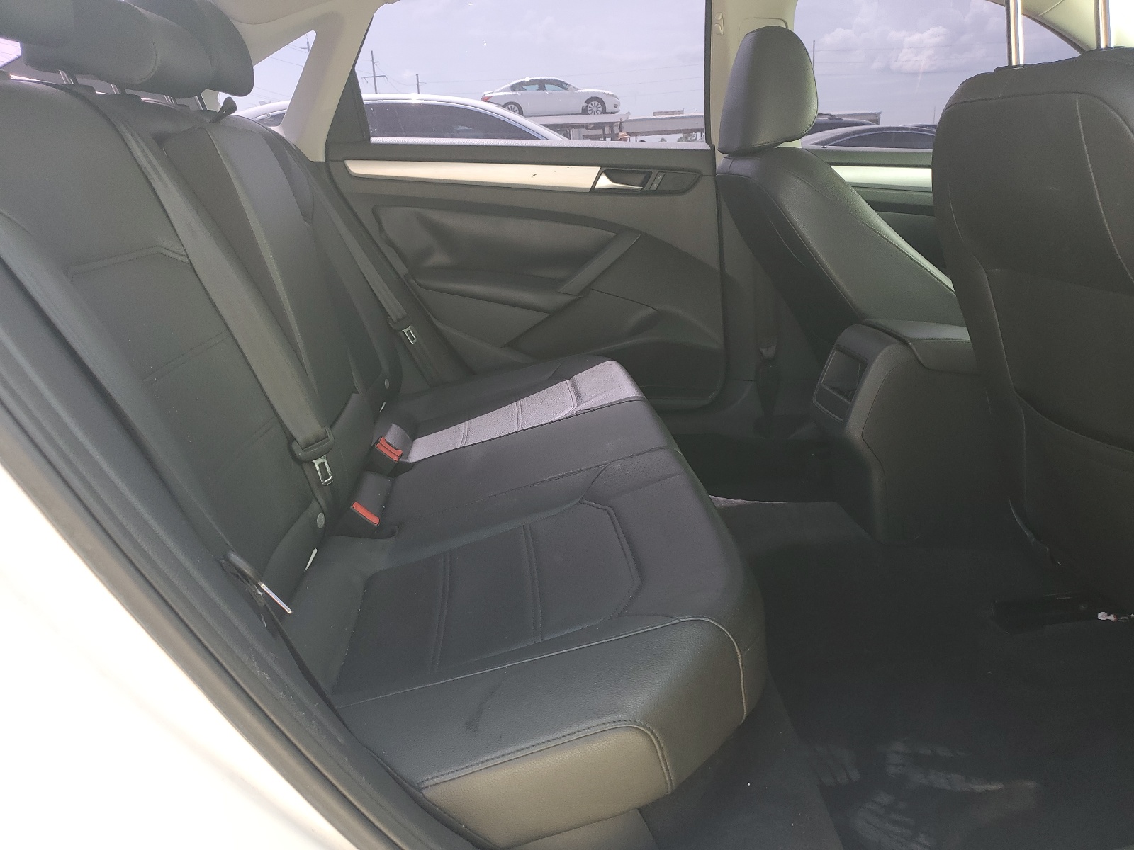 1VWBH7A39CC026986 2012 Volkswagen Passat Se