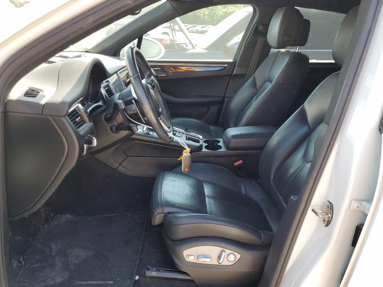 2017 Porsche Macan S VIN: WP1AB2A53HLB17312 Lot: 63330494