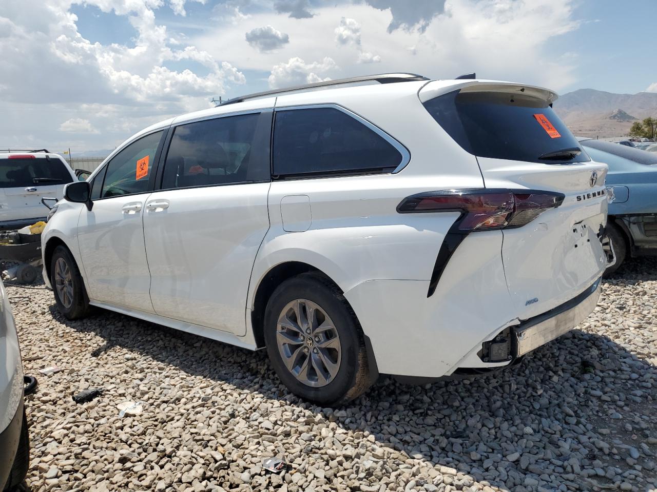 5TDBSKFC2RS117508 2024 TOYOTA SIENNA - Image 2