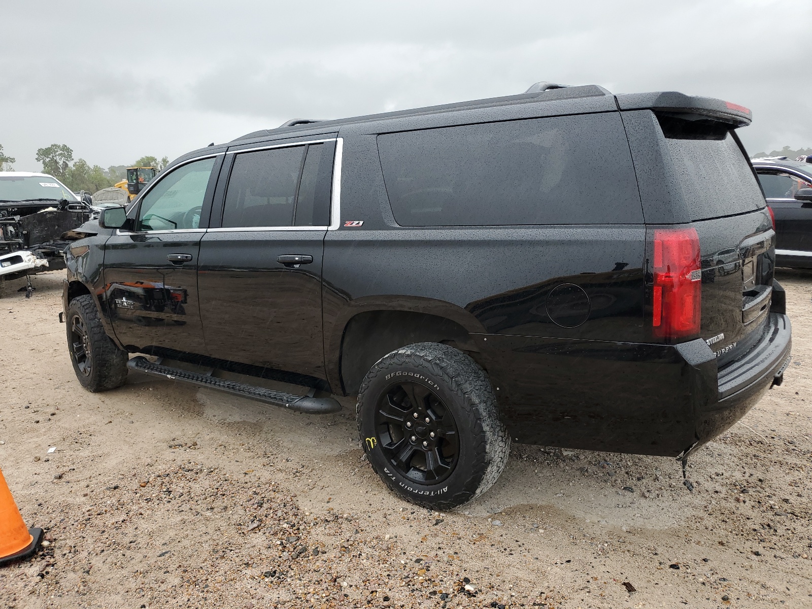 2018 Chevrolet Suburban K1500 Lt vin: 1GNSKHKC0JR405045