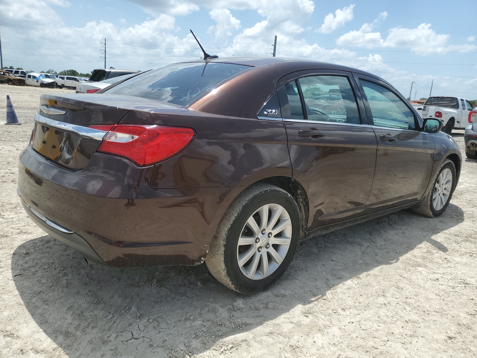 2012 Chrysler 200 Touring vin: 1C3CCBBG6CN329310