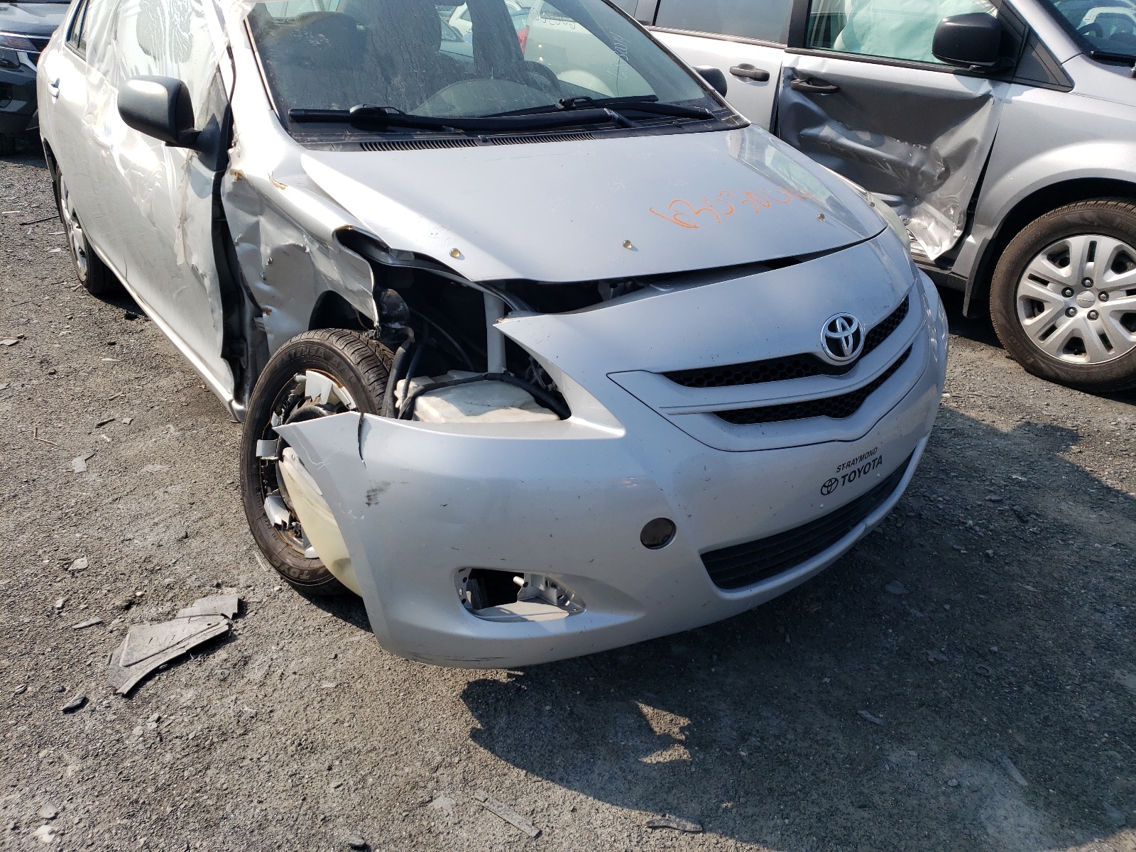 JTDBT923471018548 2007 Toyota Yaris