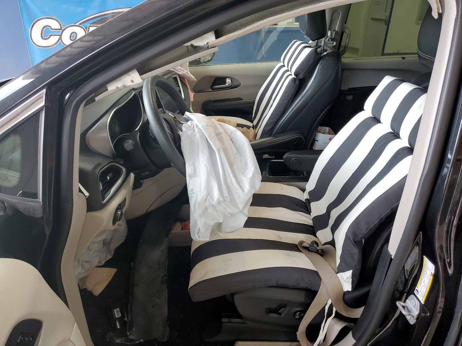 2C4RC1BG7NR118137 2022 Chrysler Pacifica Touring L