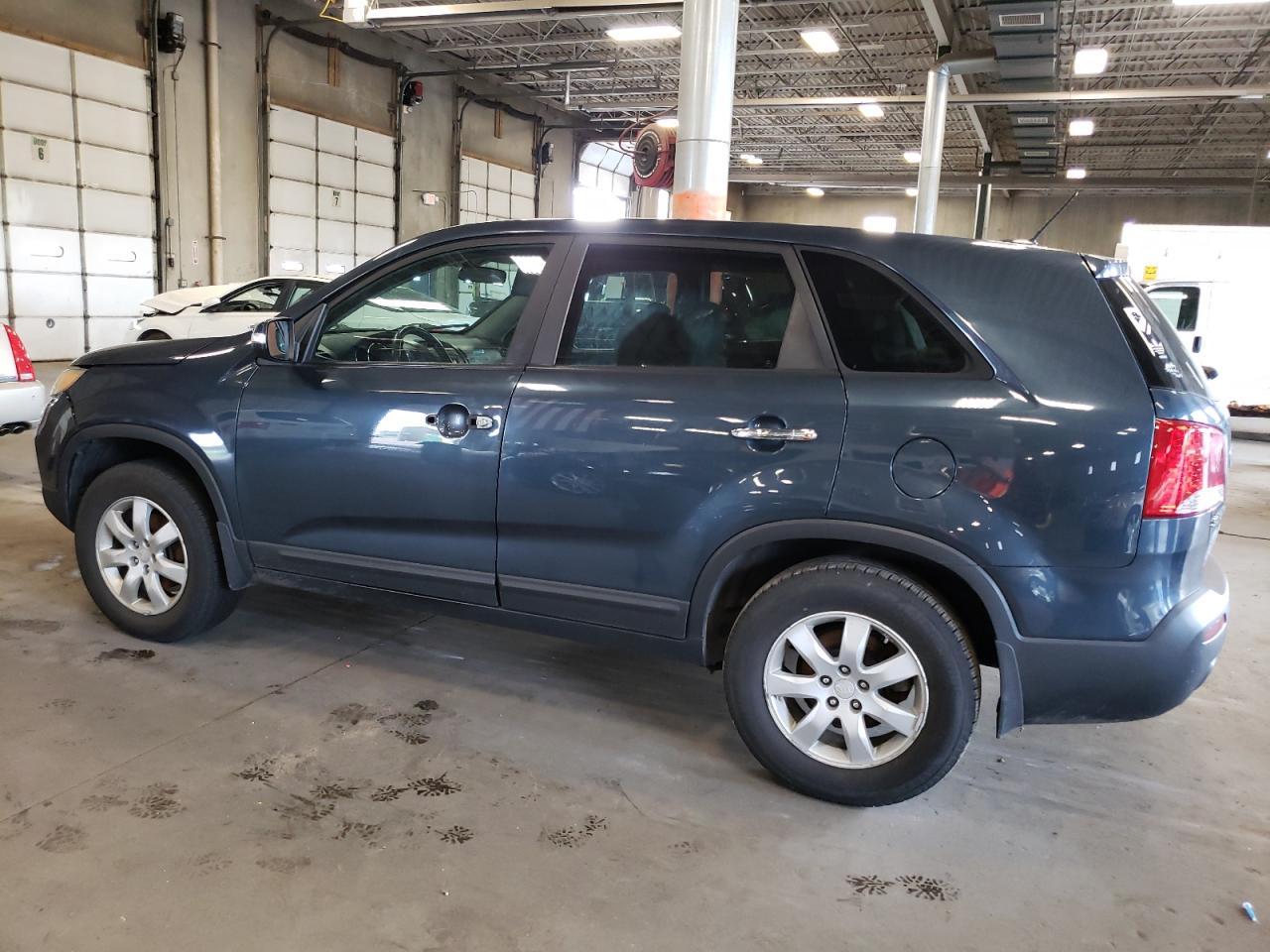 2011 Kia Sorento - Image 2
