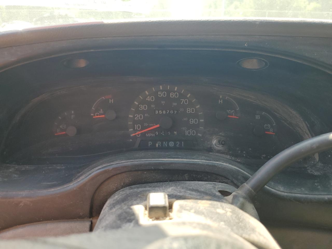 2001 Ford Econoline E250 Van VIN: 1FTNE24L21HA85692 Lot: 62635994