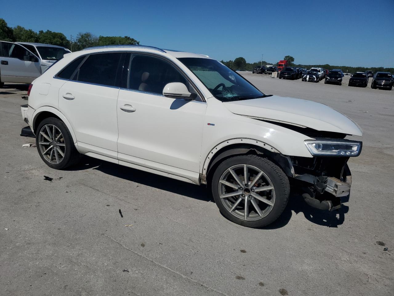 WA1JCCFS8JR033616 2018 Audi Q3 Premium Plus