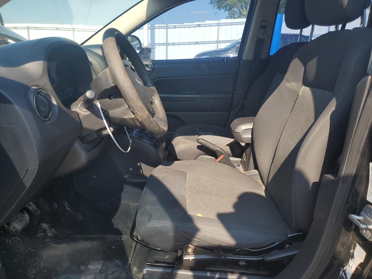 2010 Jeep Compass Sport VIN: 1J4NF4FB5AD584789 Lot: 61843764