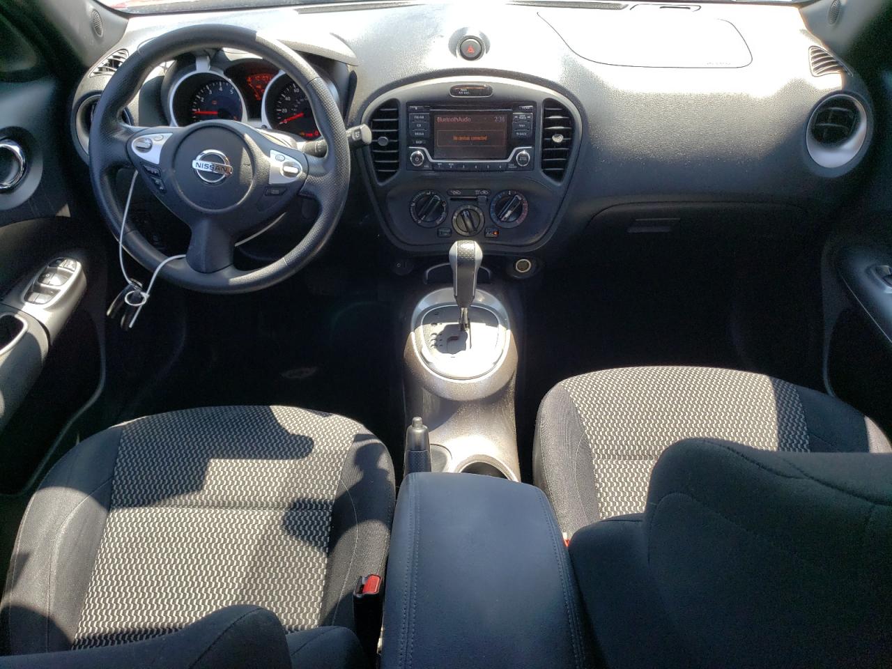 2015 Nissan Juke S VIN: JN8AF5MV2FT560393 Lot: 62525254