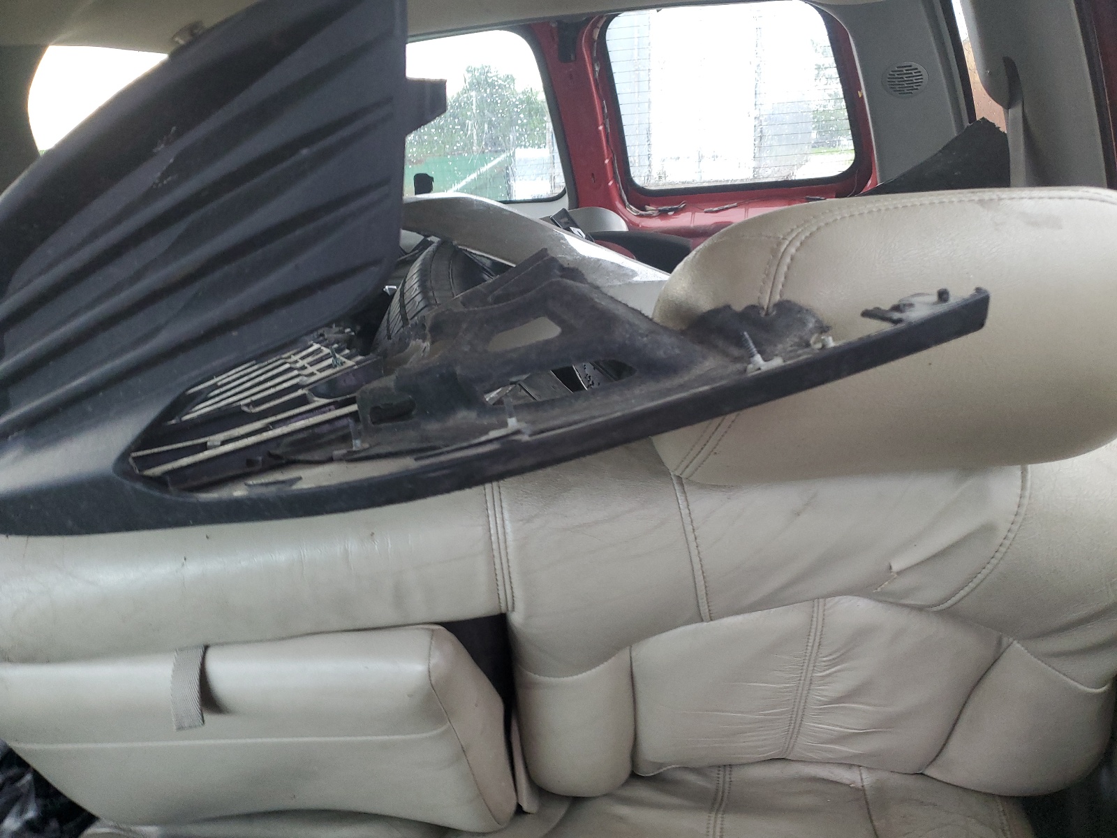 1GNEC13Z52R129001 2002 Chevrolet Tahoe C1500