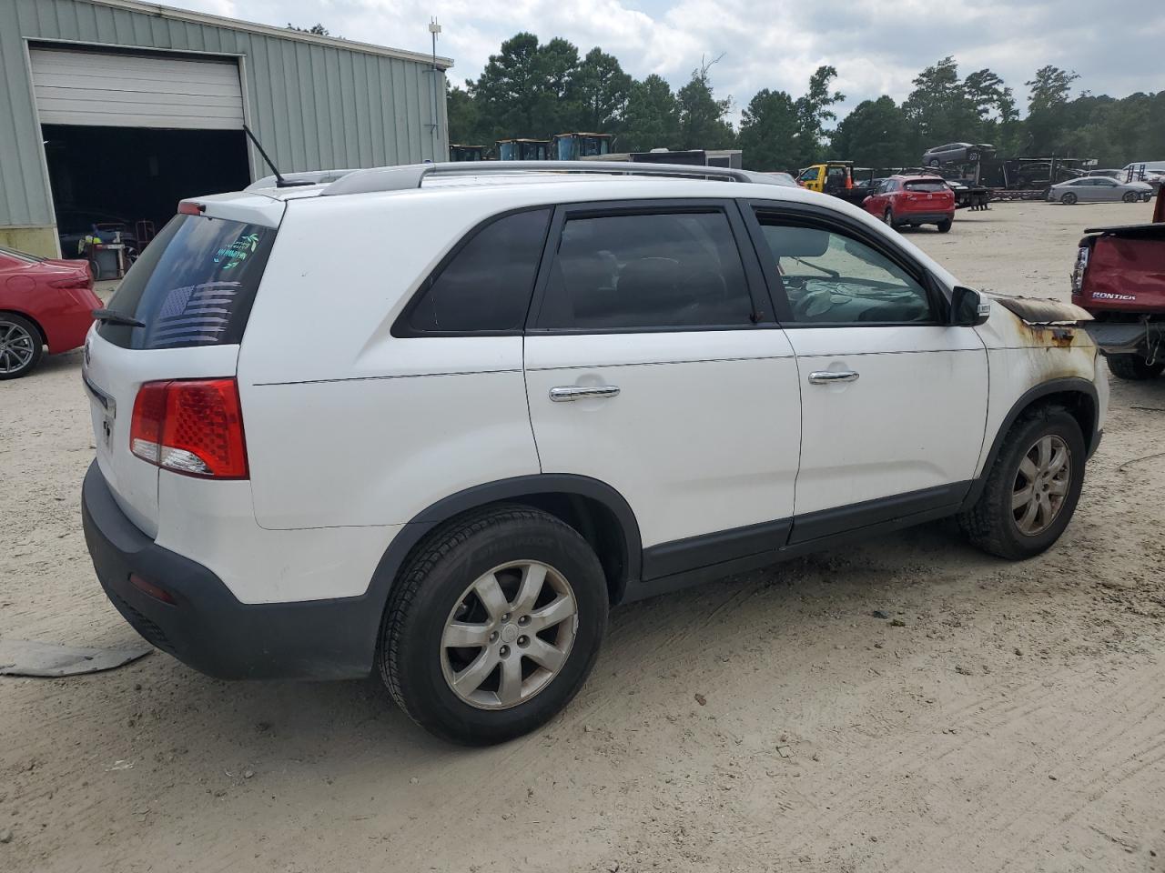2011 Kia Sorento - Image 3