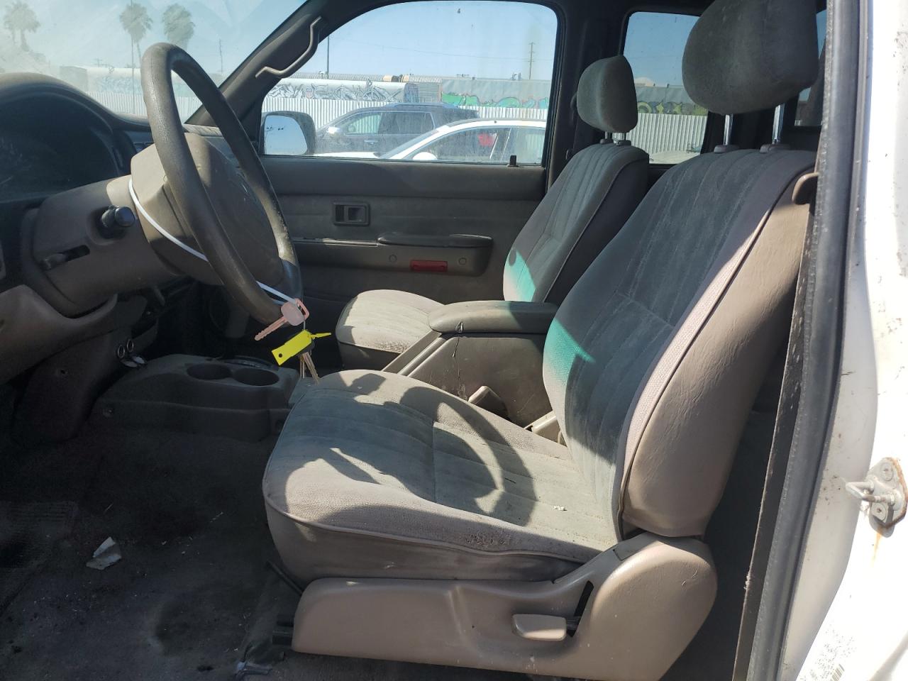 2000 Toyota Tacoma Xtracab Prerunner VIN: 4TASM92N7YZ657603 Lot: 64418144