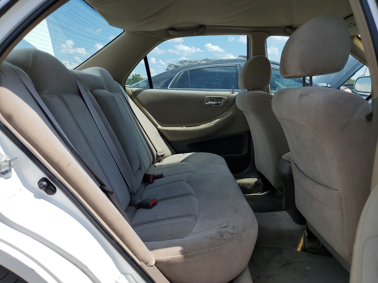 1HGCG5646XA158977 1999 Honda Accord Lx