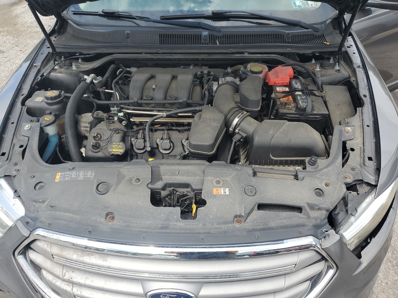 1FAHP2D80DG140210 2013 Ford Taurus Se