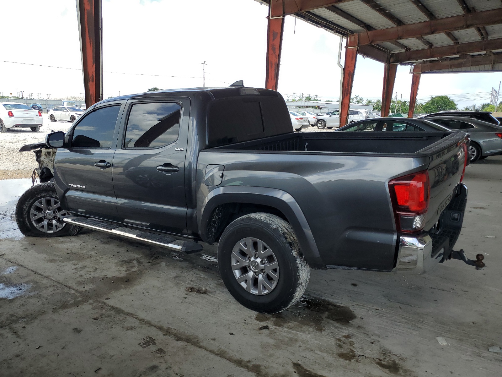 2018 Toyota Tacoma Double Cab vin: 3TMAZ5CN9JM064468