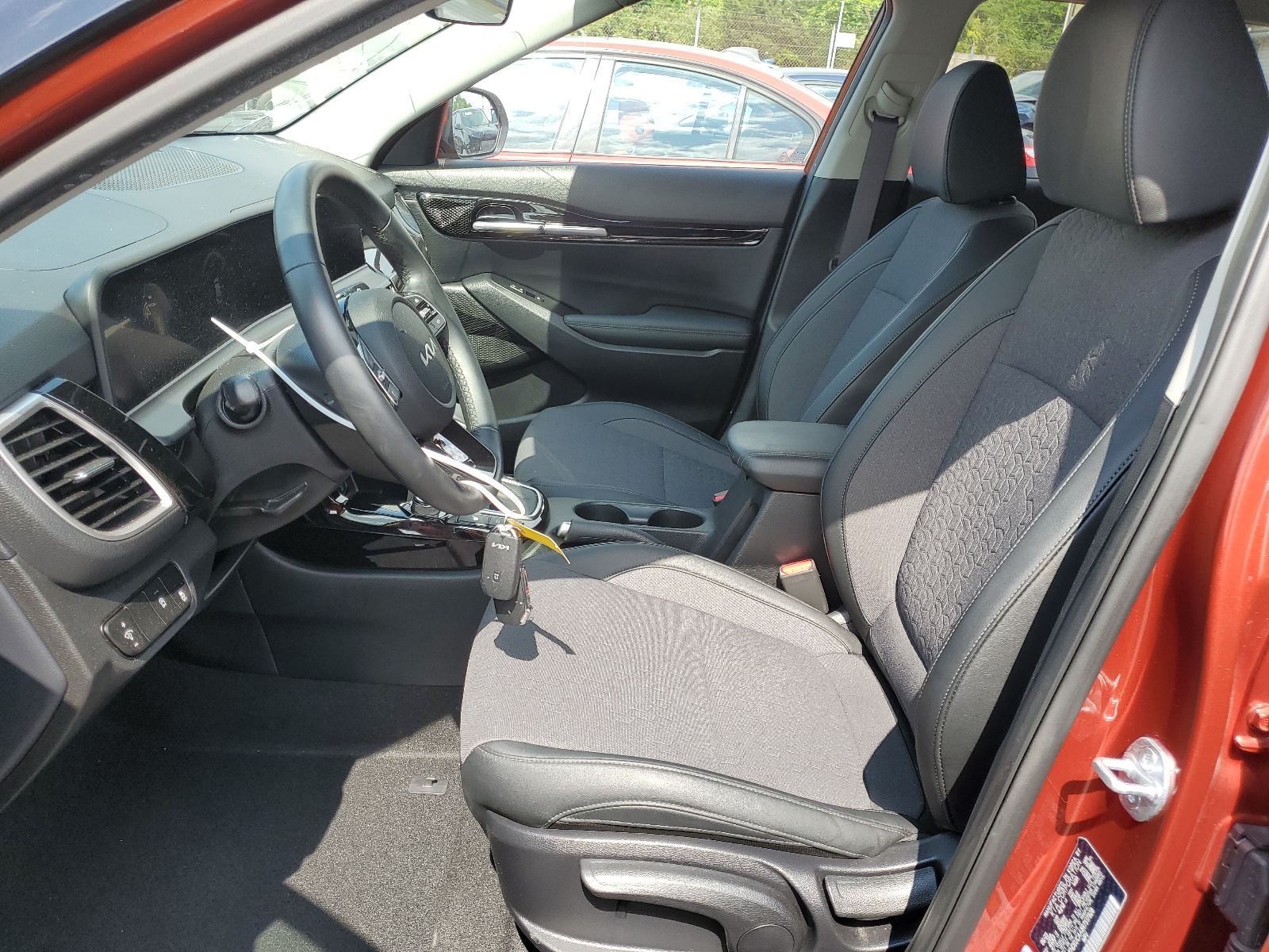 KNDEUCAA8R7517828 2024 Kia Seltos S