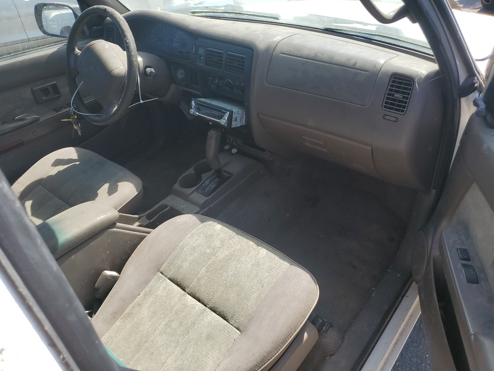 4TASM92N7YZ657603 2000 Toyota Tacoma Xtracab Prerunner