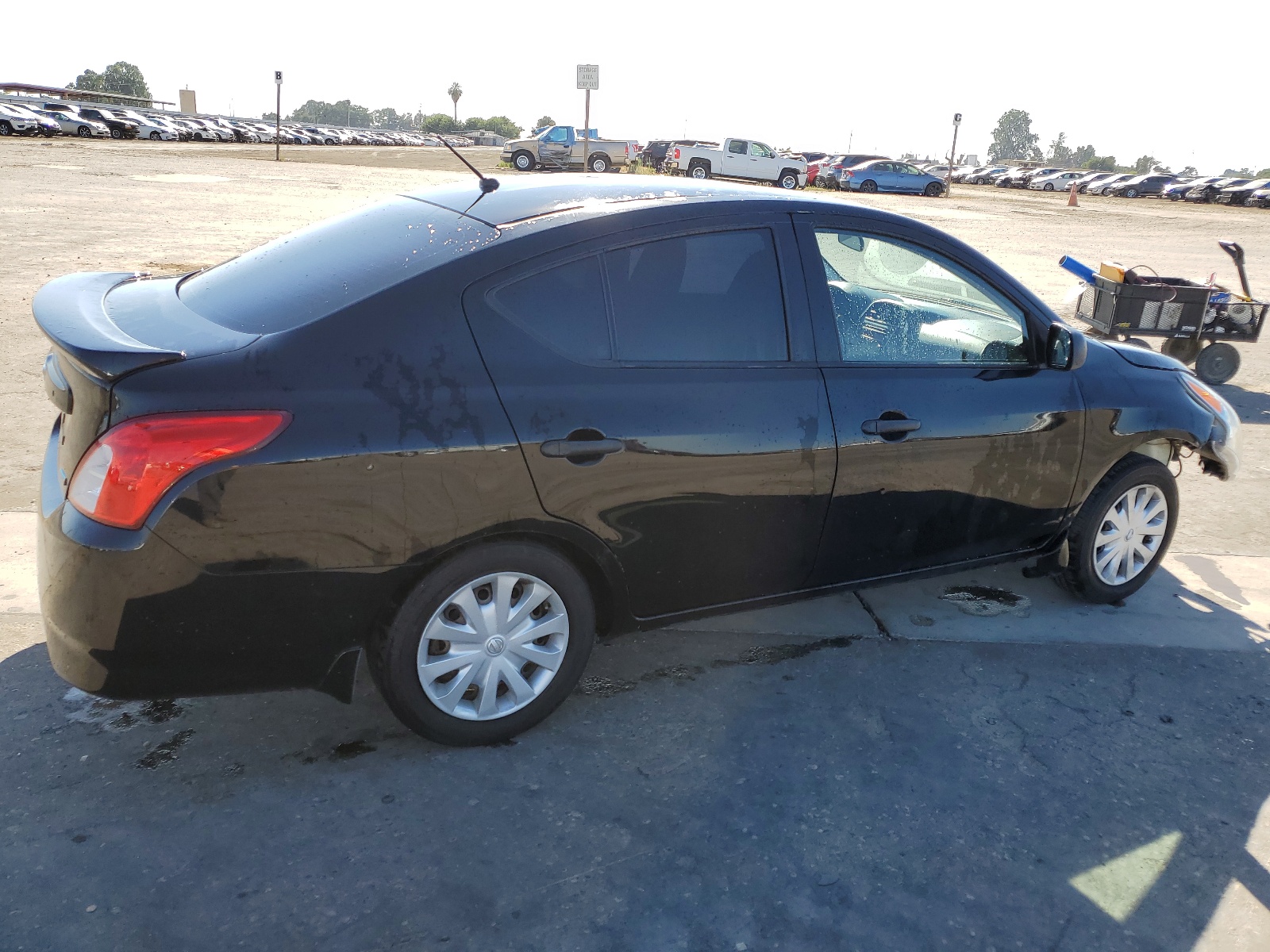 2015 Nissan Versa S vin: 3N1CN7AP1FL915814