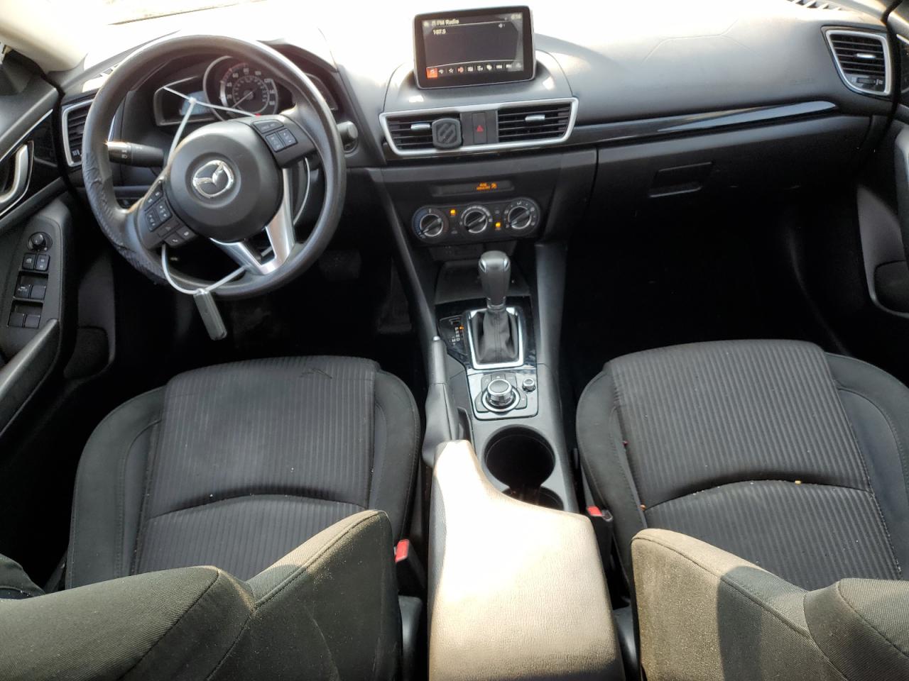 2016 Mazda 3 - Image 8