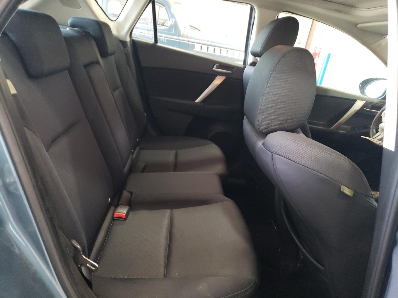 2010 Mazda 3 S VIN: JM1BL1H57A1142587 Lot: 61545014