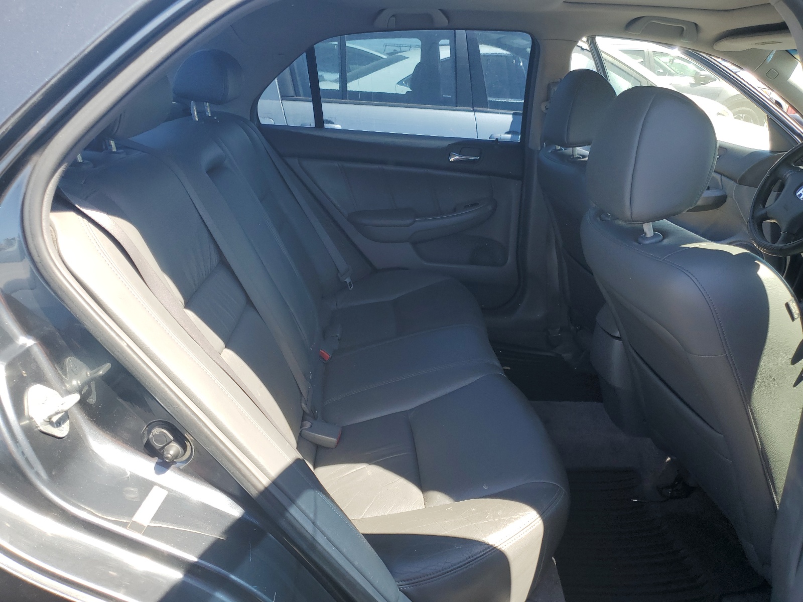 JHMCM56845C005220 2005 Honda Accord Ex