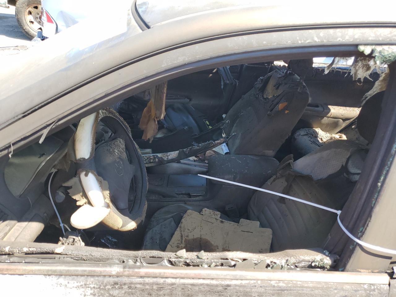 2003 Toyota Camry Le VIN: 4T1BE32K53U673174 Lot: 64505774