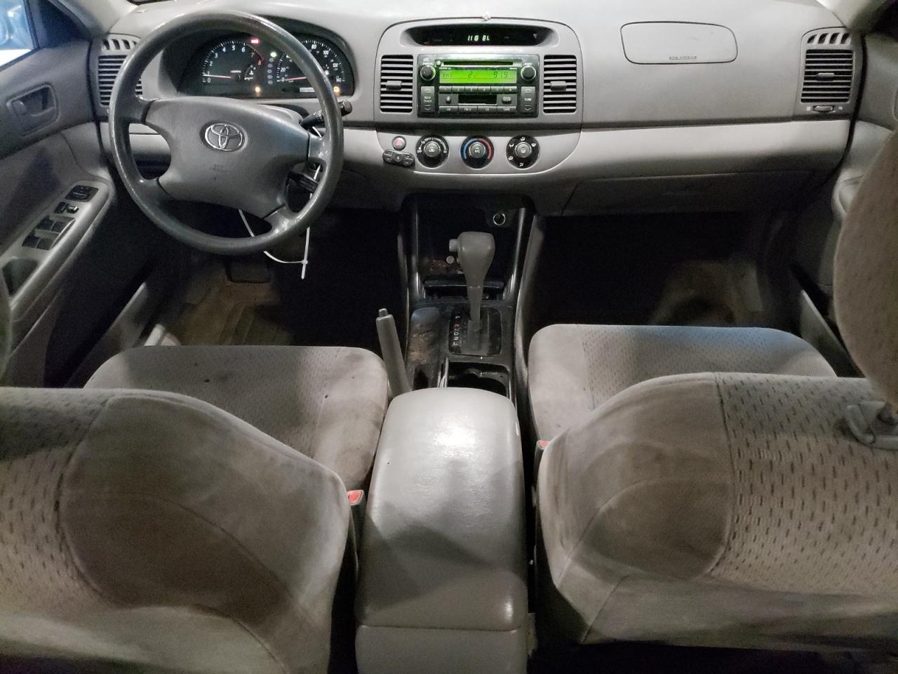 2003 Toyota Camry Le VIN: JTDBE32K530156114 Lot: 64930254