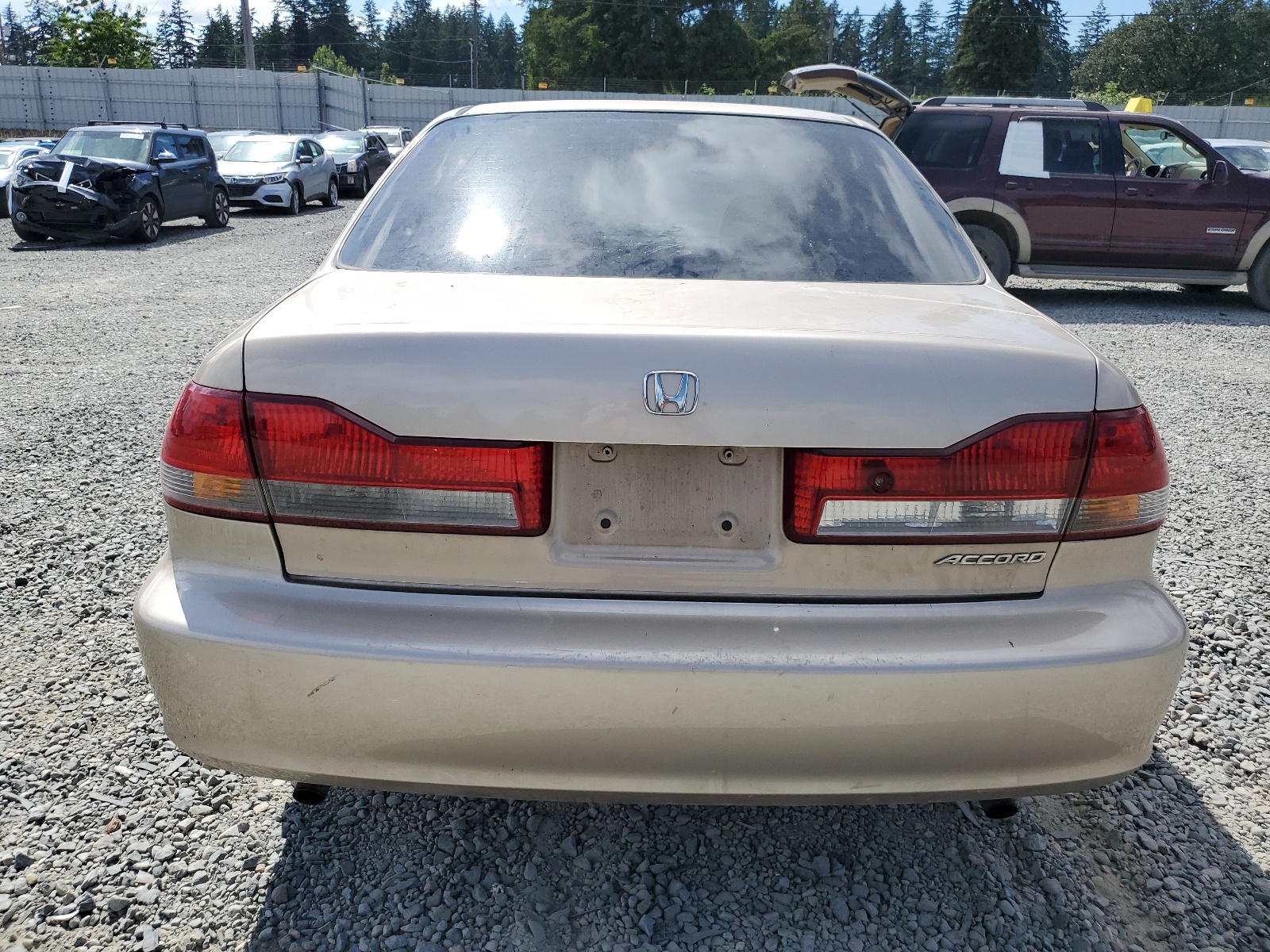 1HGCG16421A035208 2001 Honda Accord Lx