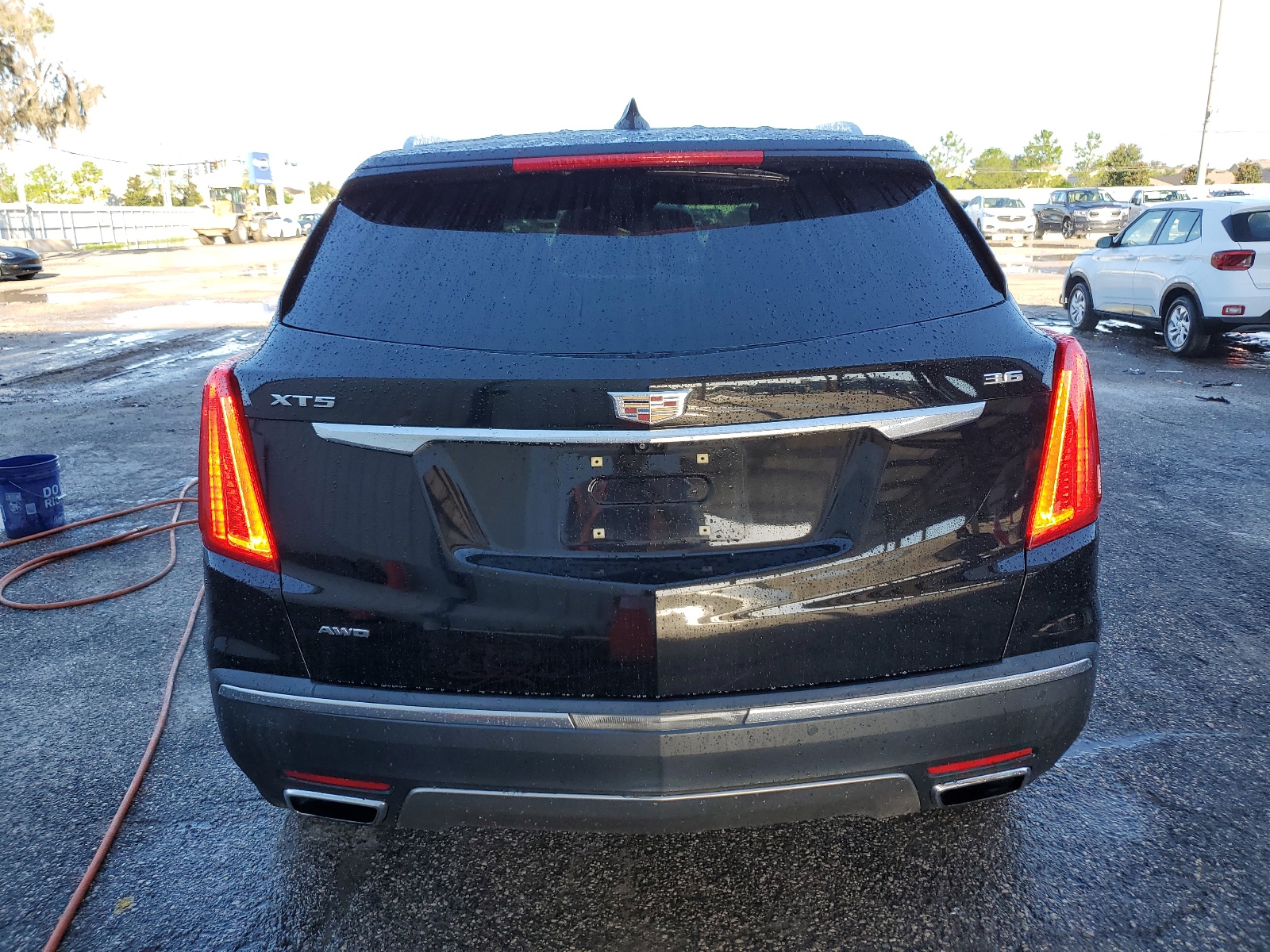 1GYKNFRS7HZ124169 2017 Cadillac Xt5 Platinum