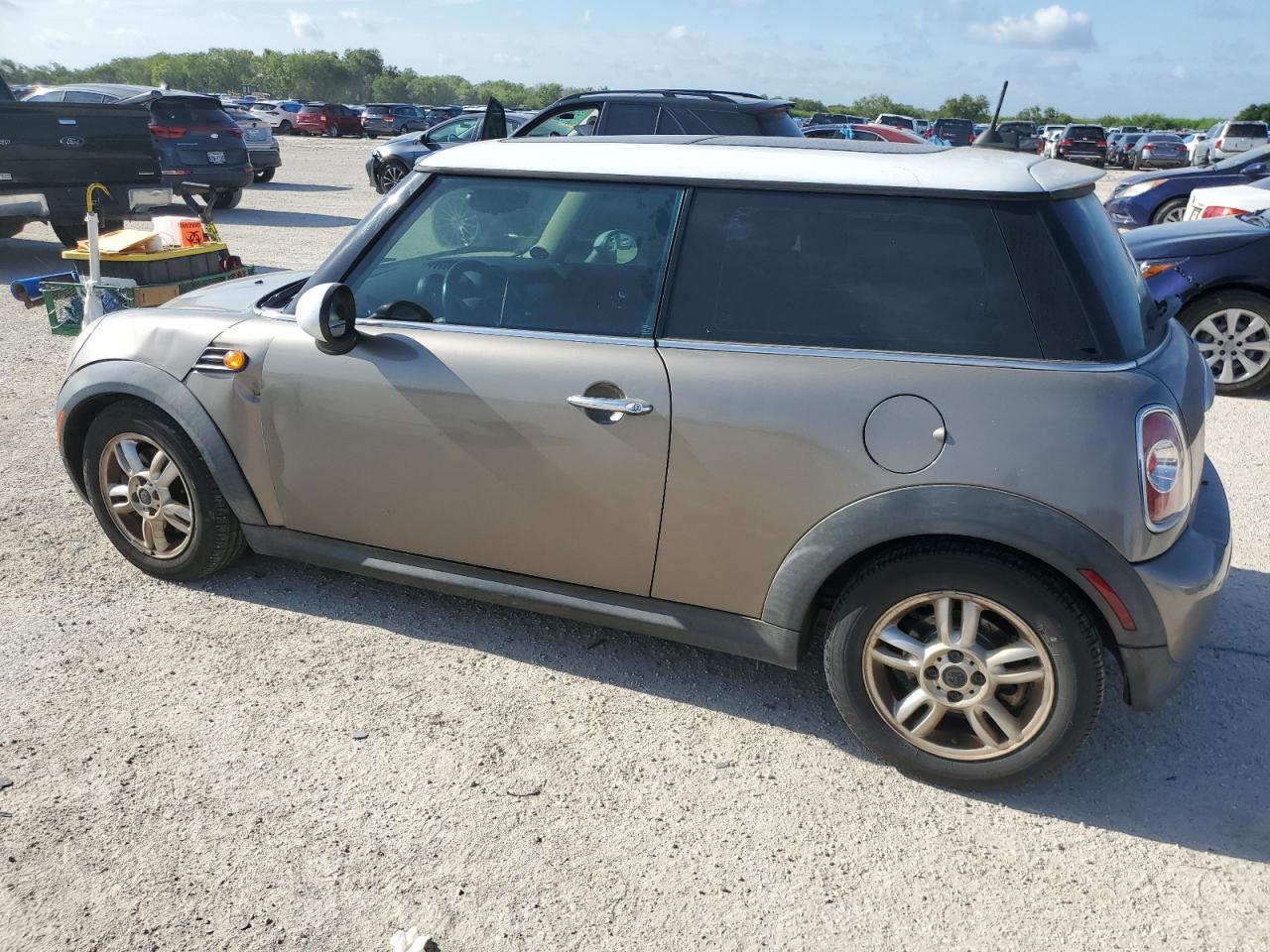 2011 Mini Cooper VIN: WMWSU3C55BT251875 Lot: 62998724