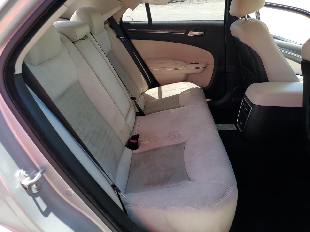 2019 Chrysler 300 Touring VIN: 2C3CCAAG9KH654682 Lot: 63639044