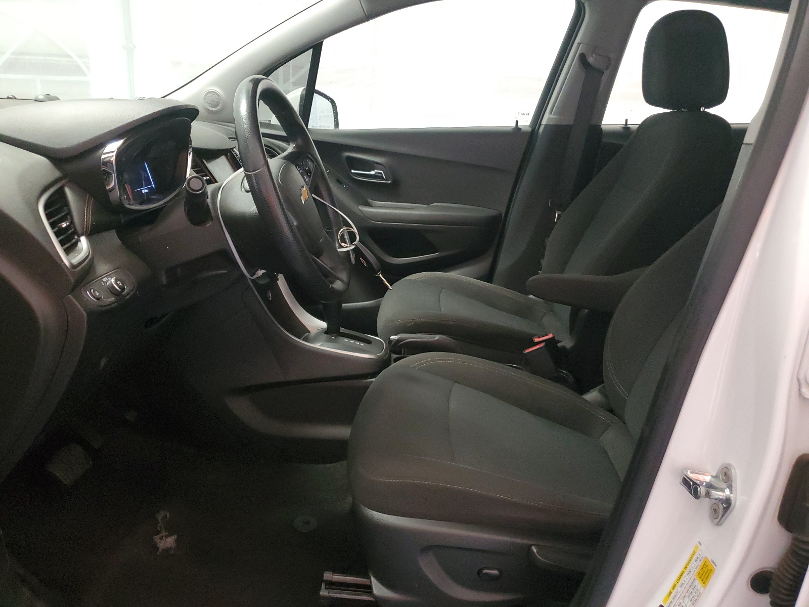 KL7CJKSB6LB323124 2020 Chevrolet Trax Fwd Ls