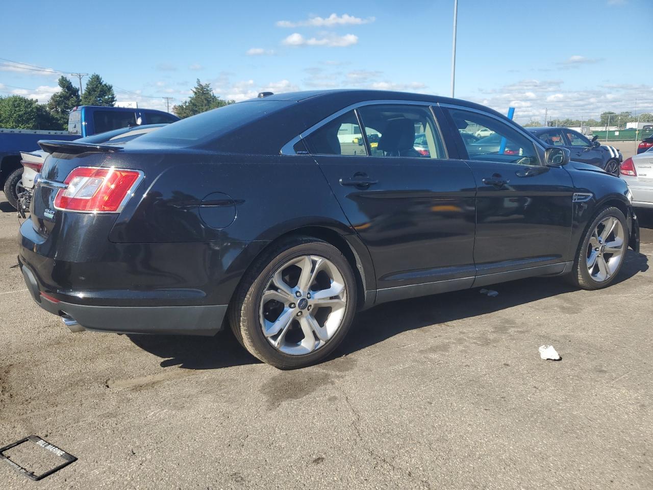 2011 Ford Taurus - Image 3