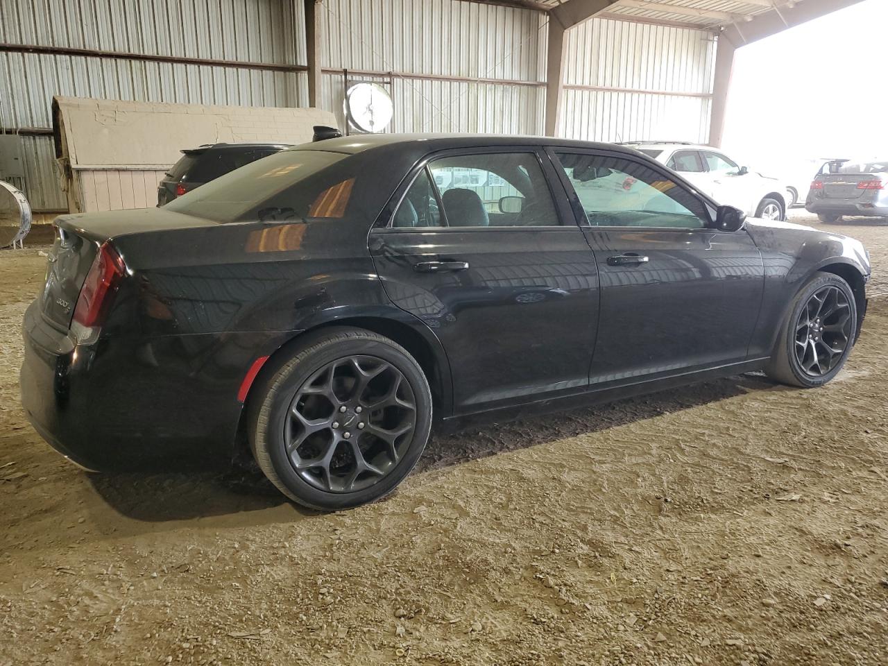 2020 Chrysler 300 - Image 3