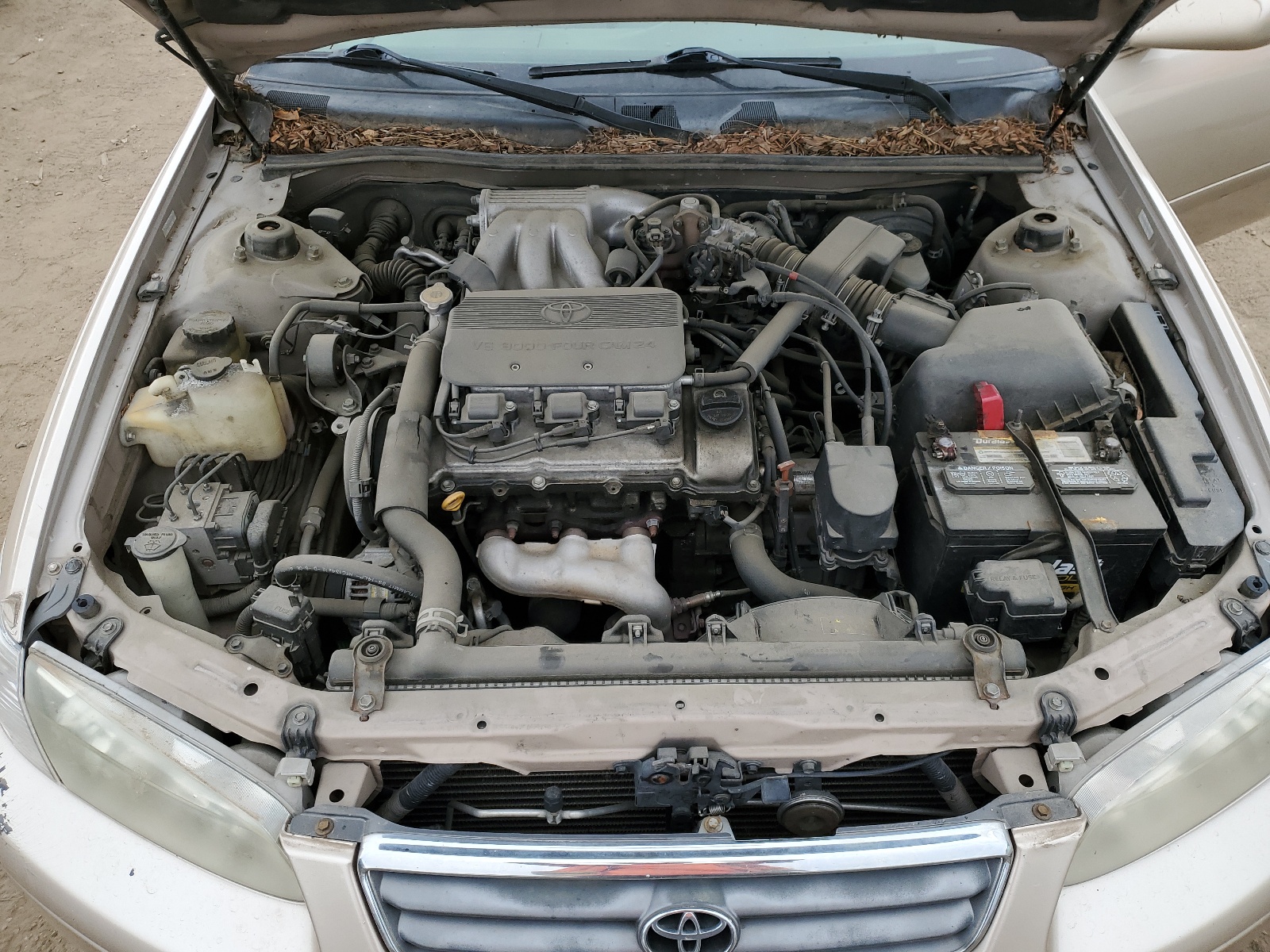 4T1BF28K4YU952637 2000 Toyota Camry Le