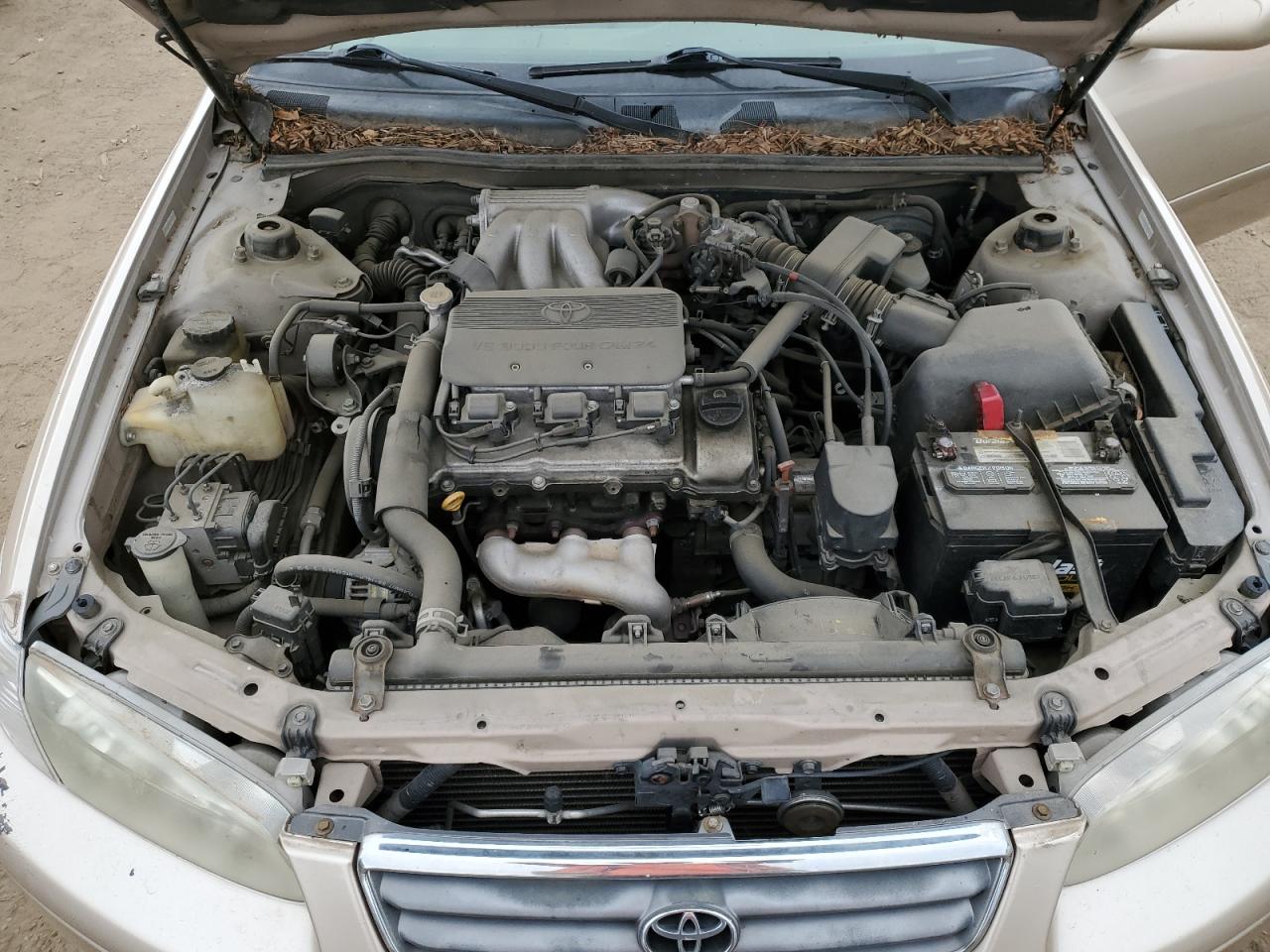 2000 Toyota Camry Le VIN: 4T1BF28K4YU952637 Lot: 64819824